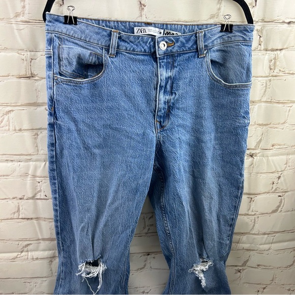 Zara flare leg ripped leg jeans, with some stretch - Picture 2 of 10